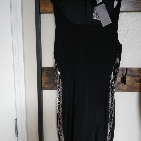 Sheri Bodell Dresses & Skirts - Black mini dress (to the top of knee)